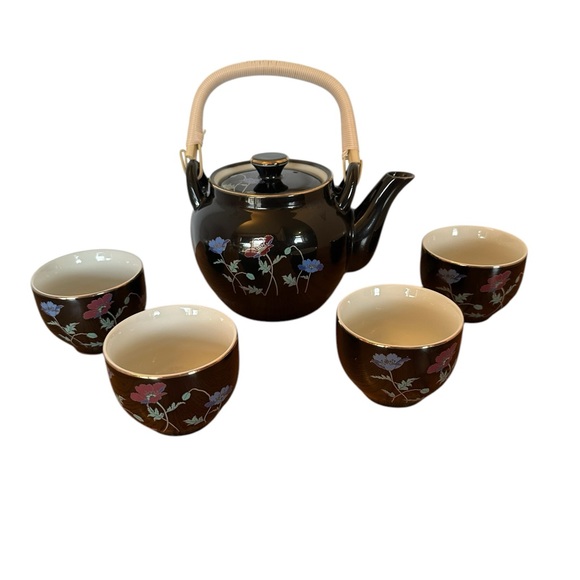 Pier 1 Japan Other - Elegant Floral Black Tea Set with Bamboo Handle